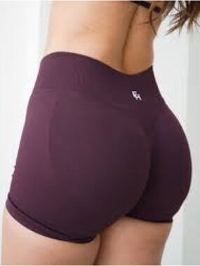 NWOT High-Waist Scrunch Bike Shorts in Burgundy